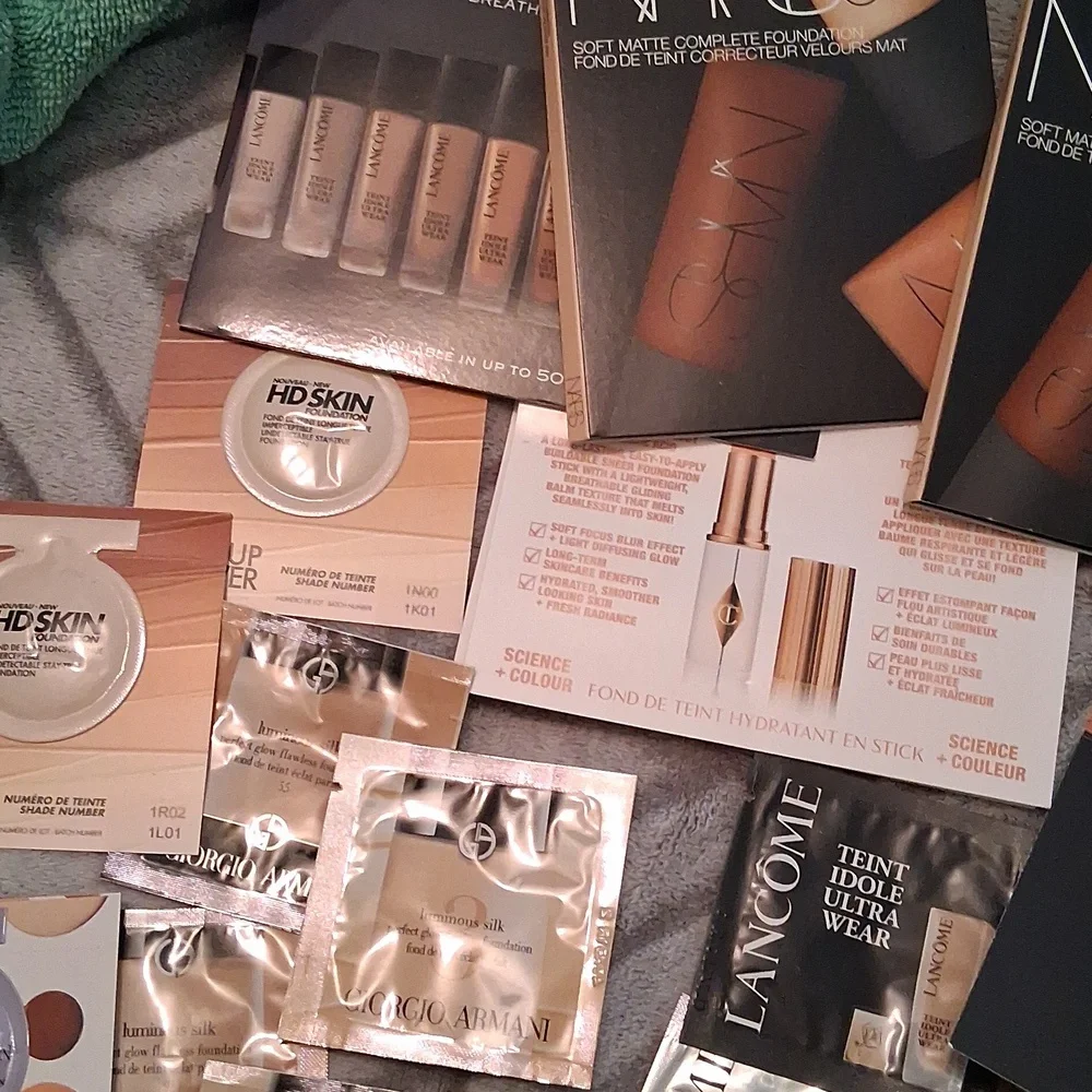 Foundation Sampler Set - Picture 2 of 8